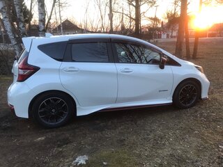 2018 Nissan Note Nismo e-Power II Рестайлинг, белый, 1690000 рублей, вид 3