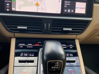 2018 Porsche Cayenne III, коричневый, 4680000 рублей, вид 3