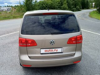 2011 Volkswagen Touran I Рестайлинг 2, бежевый, 1100000 рублей, вид 4