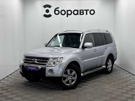 Mitsubishi Pajero IV
