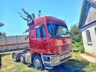 1997 Mercedes-Benz Actros, красный, 1650000 рублей, вид 2