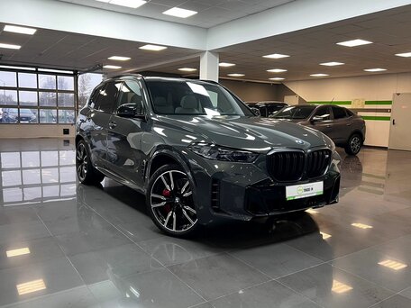 2023 BMW X5 M60i IV (G05/G18) Рестайлинг, серый, 12990000 рублей, вид 5