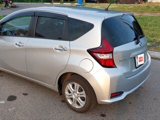 2018 Nissan Note e-Power II Рестайлинг, серебристый, 1250000 рублей, вид 5