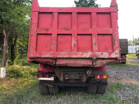 2006 Sinotruk Howo HW76, красный, 1350000 рублей, вид 2