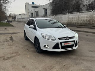 2014 Ford Focus III, серебристый, 700000 рублей, вид 3