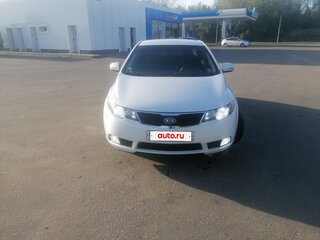 2012 Kia Cerato 6-speed II, белый, 820000 рублей, вид 1