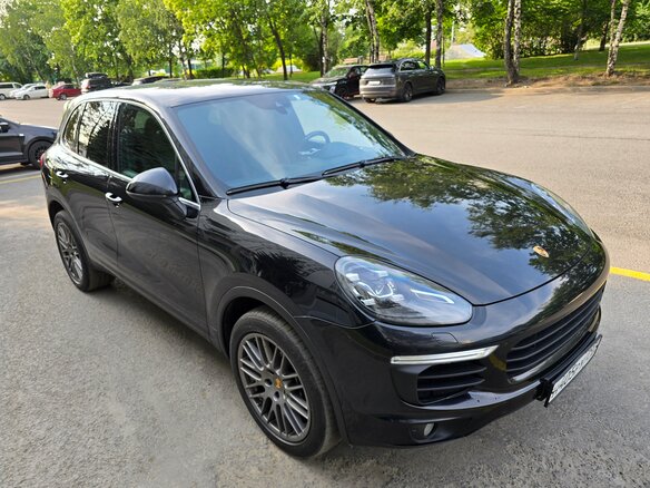 2016 Porsche Cayenne Diesel II Рестайлинг (958), чёрный, 3650000 рублей - вид 1
