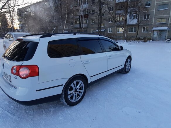 2009 Volkswagen Passat B6, белый, 750000 рублей - вид 6