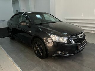 2010 Chevrolet Cruze I, чёрный, 645000 рублей, вид 3