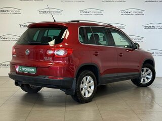 2011 Volkswagen Tiguan I, красный, 1200000 рублей, вид 2