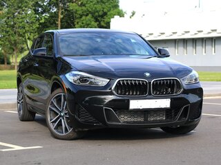 2022 BMW X2 sDrive28i I (F39), чёрный, 3700000 рублей, вид 2