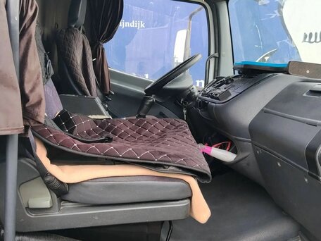 2003 Mercedes-Benz Atego, белый, 1350000 рублей, вид 3