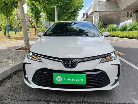 2023 Toyota Corolla XII (E210), белый, 1650000 рублей, вид 2