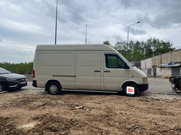 2005 Volkswagen LT, белый, 1600000 рублей - вид 1