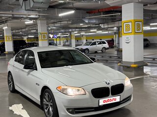 2013 BMW 5 серии 528i xDrive VI (F10/F11/F07), белый, 2090000 рублей, вид 4