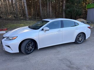 2015 Lexus ES 250 VI Рестайлинг, белый, 2350000 рублей, вид 4