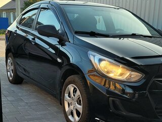 2013 Hyundai Solaris I, чёрный, 670000 рублей, вид 1