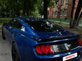 2018 Ford Mustang VI Рестайлинг, синий, 2500000 рублей - вид 2