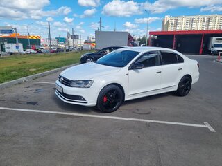 2018 Volkswagen Jetta VI Рестайлинг, белый, 935000 рублей, вид 1