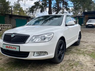 2012 Skoda Octavia II (A5) Рестайлинг, белый, 1250000 рублей, вид 1