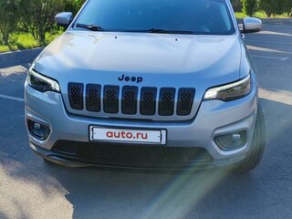 2020 Jeep Cherokee V (KL) Рестайлинг, серебристый, 2450000 рублей, вид 2