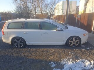 2009 Volvo V70 III, белый, 780000 рублей, вид 2