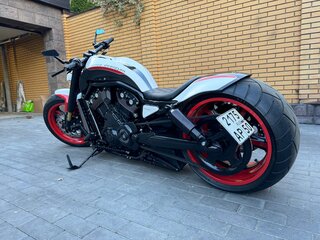 2011 Harley-Davidson V-Rod Muscle, белый, 2200000 рублей, вид 2
