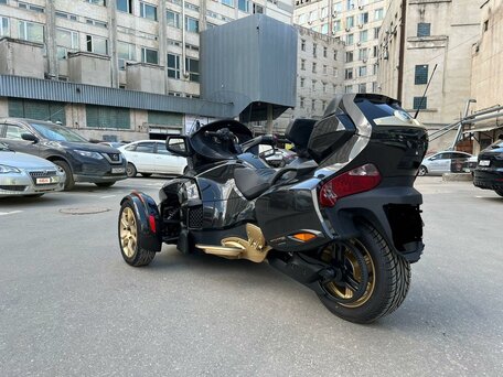 2018 BRP Can-Am Spyder, чёрный, 2500000 рублей, вид 3