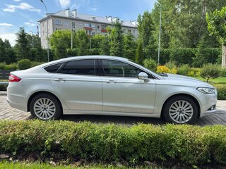 2018 Ford Mondeo V, серебристый, 1499999 рублей, вид 4