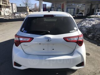 2019 Toyota Vitz III (XP130) Рестайлинг 2, белый, 1000000 рублей, вид 4