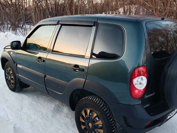 2017 Chevrolet Niva I Рестайлинг, зелёный, 720000 рублей - вид 14