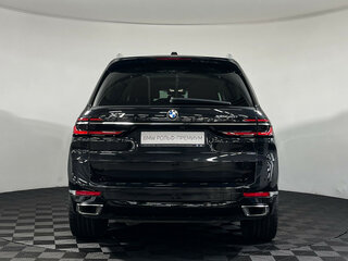 2022 BMW X7 40i I (G07) Рестайлинг, чёрный, 10429000 рублей, вид 4