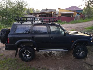 2002 Nissan Patrol V (Y61), чёрный, 2000000 рублей, вид 3