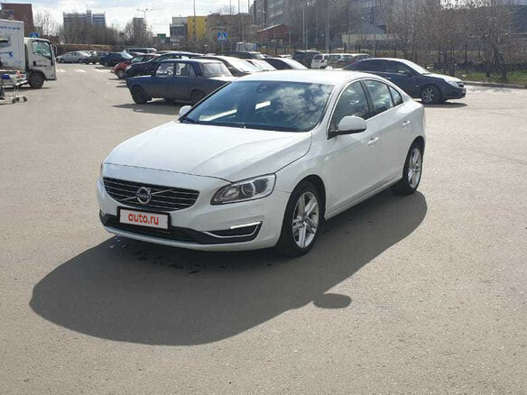 2016 Volvo S60 II Рестайлинг, белый - вид 3