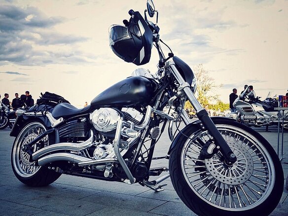 2008 Harley-Davidson Rocker C, чёрный - вид 1
