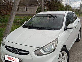 2014 Hyundai Solaris I Рестайлинг, белый, 850000 рублей, вид 3