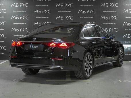 2025 Mercedes-Benz E-Класс 300 VI (W214, S214), чёрный, 10476000 рублей, вид 4