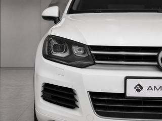 2013 Volkswagen Touareg II, белый, 2292602 рублей, вид 4