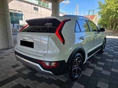 2023 Kia Niro II, белый, 1770000 рублей, вид 4