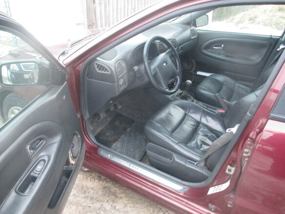 1998 Volvo V40 I, красный - вид 4