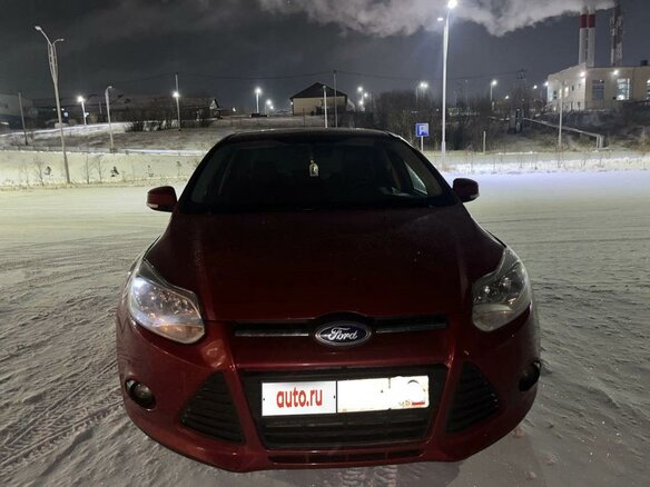 2014 Ford Focus III, красный, 700000 рублей