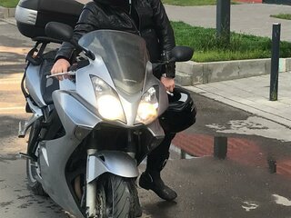 2005 Honda VFR 800, серебристый, 580000 рублей, вид 1