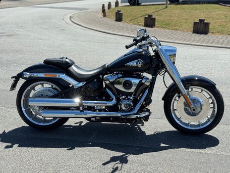 2026 Harley-Davidson Fat Boy, чёрный, 3299000 рублей, вид 3