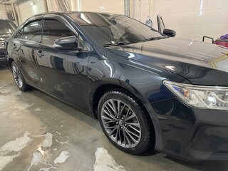 2015 Toyota Camry VII (XV50) Рестайлинг, синий, 1890000 рублей, вид 3