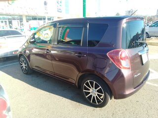 2009 Toyota Ractis I, красный, 830000 рублей, вид 3