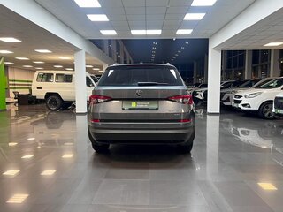 2018 Skoda Kodiaq I, серый, 2590000 рублей, вид 4