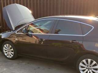 2014 Opel Astra J Рестайлинг, коричневый, 1290000 рублей, вид 3