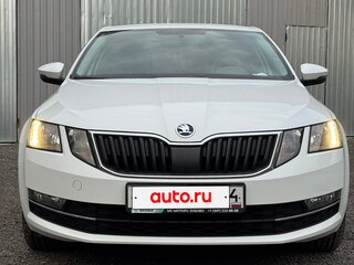 2017 Skoda Octavia III (A7) Рестайлинг, белый, 1380000 рублей, вид 1