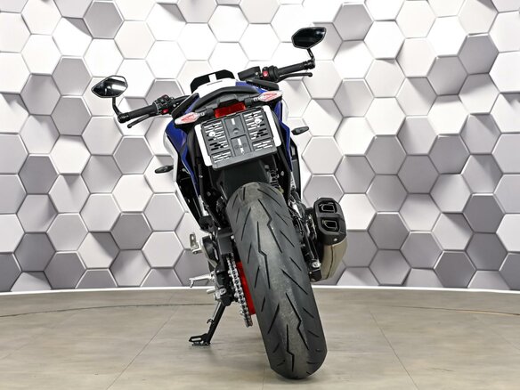 2026 BMW F 900 R, синий, 1449000 рублей - вид 5