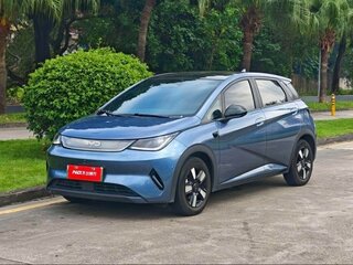 2025 BYD Dolphin 45.12 kWh I Рестайлинг, синий, 1630029 рублей, вид 3